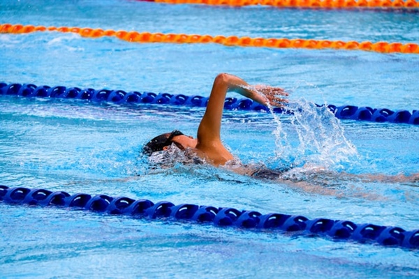 Young Swimmers Raise £1150 in 24 Hours for Ukraine